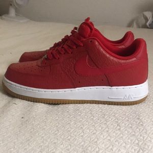 Nike Men Air Force ones red